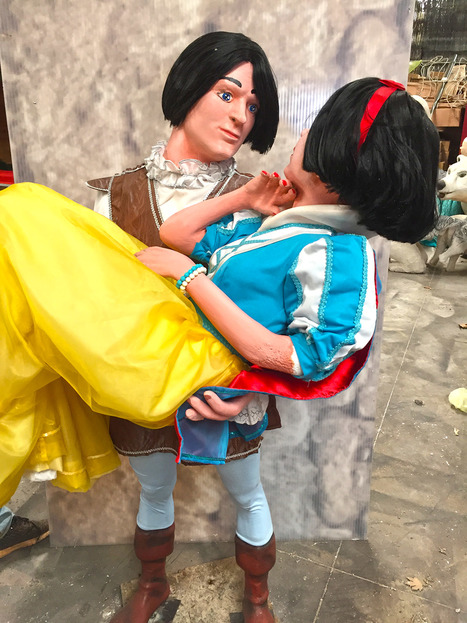 Φιγούρα - Κούκλα "Η Χιονάτη και το Πριγκιπόπουλο"